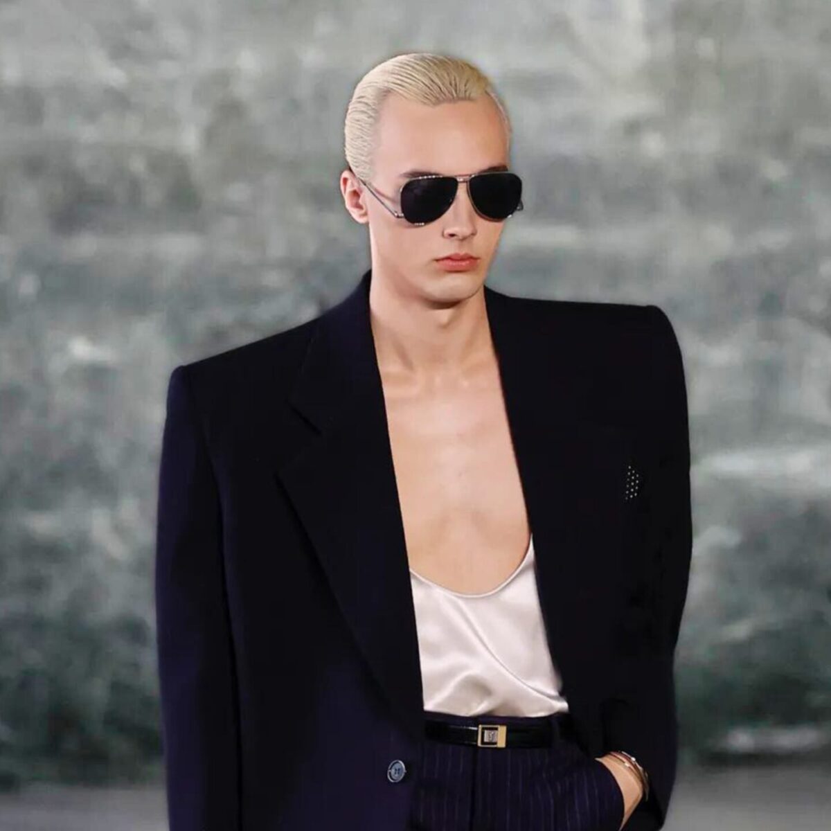 Ο οίκος Saint Laurent “μίλησε”: To ανδρικό λουκ του μέλλοντος είναι queer!