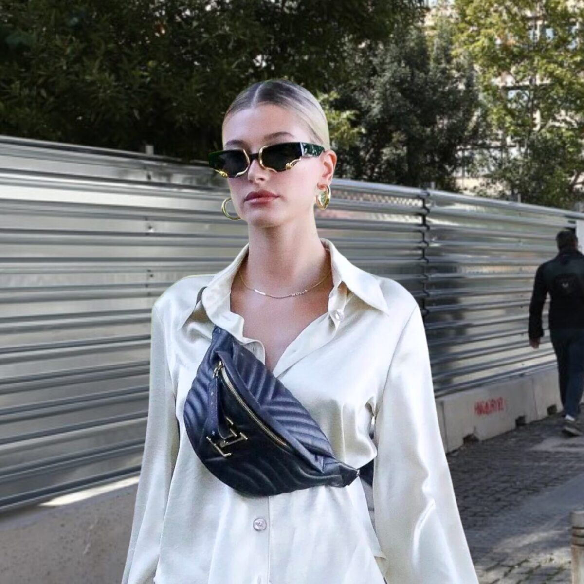 Bγήκε η πιο μικρή Louis Vuitton τσάντα που υπάρχει