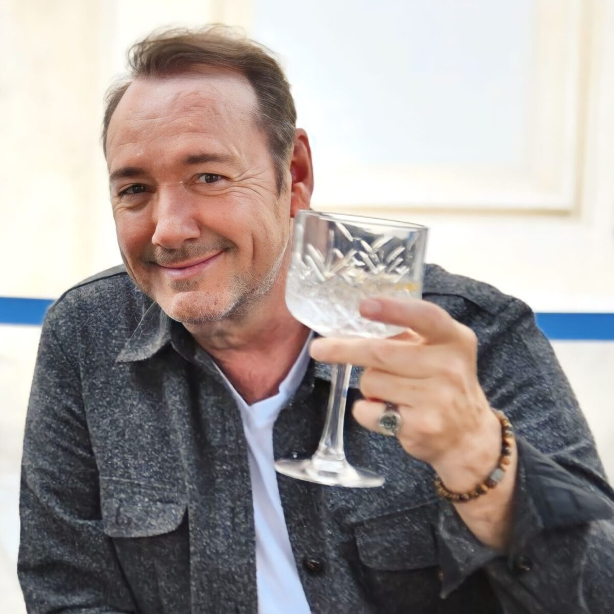 Διπλή χαρά για τον Κέβιν Σπέϊσι: Γιόρτασε “γενέθλια” και “αθώωση” σε κλαμπ του Λονδίνου