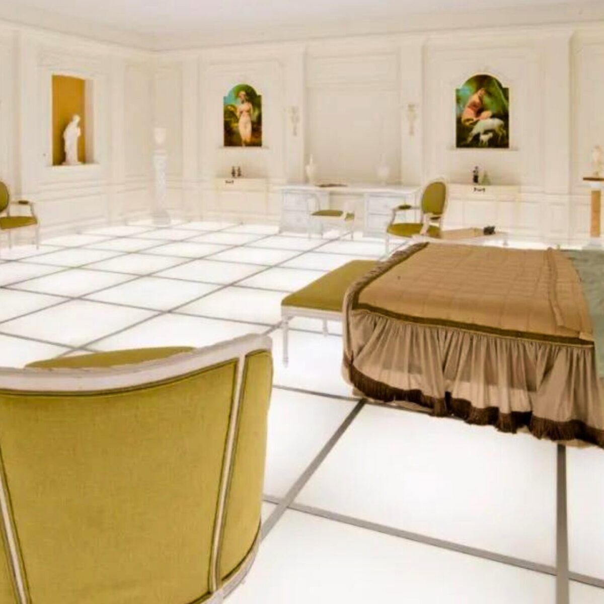 Δωμάτιο σπιτιού μοιάζει να έχει βγει από το “2001: A Space Odyssey” του Κιούμπρικ!