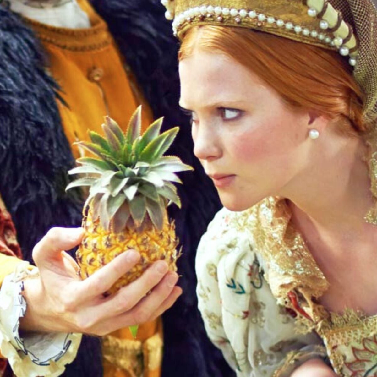 “Σαν να τρως μια τσάντα Gucci”: Ο ανανάς ήταν luxury αντικείμενο τον Μεσαίωνα, όχι φρούτο