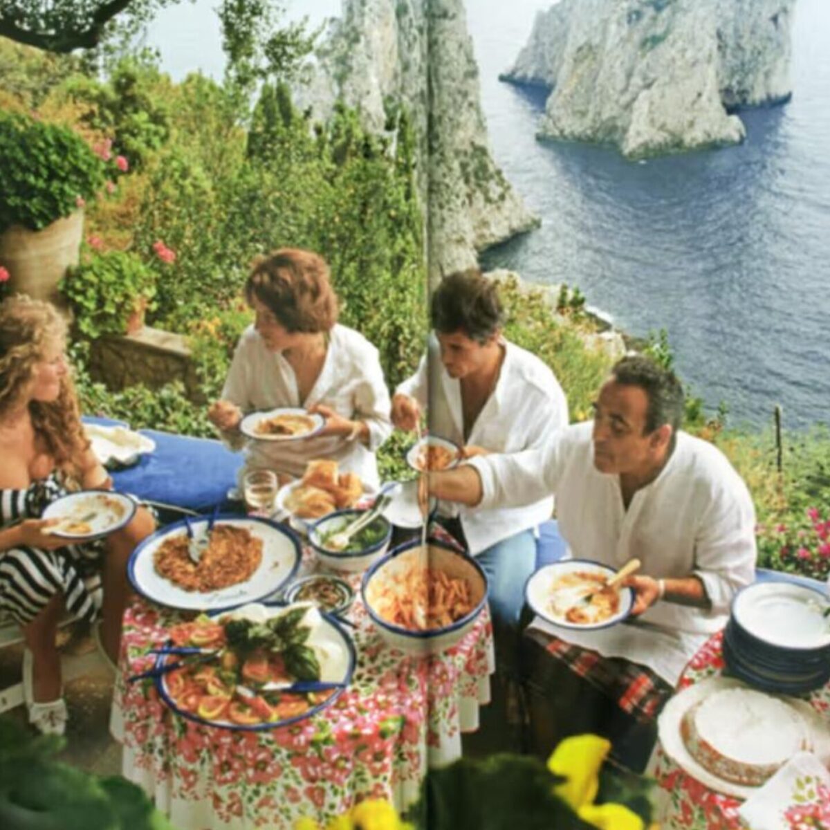 Oίκος Louis Vuitton: Mε το πιο ειδυλλιακό νησί της Μεσογείου “γέμισε” τις σελίδες του νέου του βιβλίου!