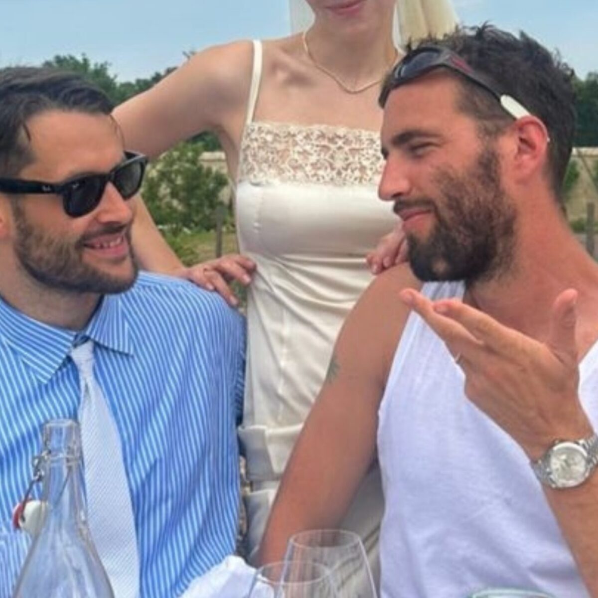 “Βest Man” ο Jacquemus στον γάμο της καλύτερης του φίλης: Σχεδίασε το νυφικό, ντύθηκε νύφη που τόσο ήθελε η Κλάρα Κορνέ