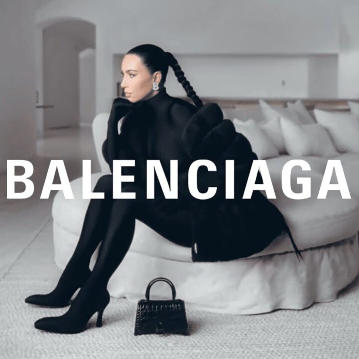 “Τίτλοι τέλους” στην πρωτιά του οίκου Balenciaga: Την θέση του παίρνει, ως πιο hot brand της χρονιάς, ο οίκος Loewe