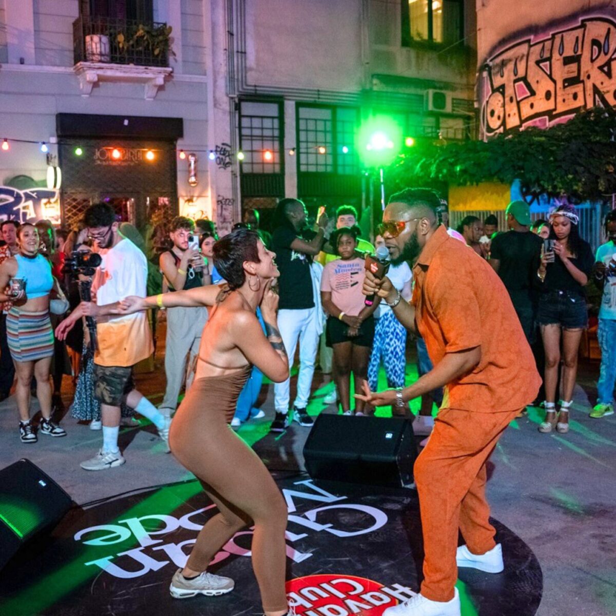 Moυσική reggaeton, χορός, κουβανέζικα vibes και δροσερά κοκτέιλ: Το street party του Havana Club ήταν το πιο hot του καλοκαιριού