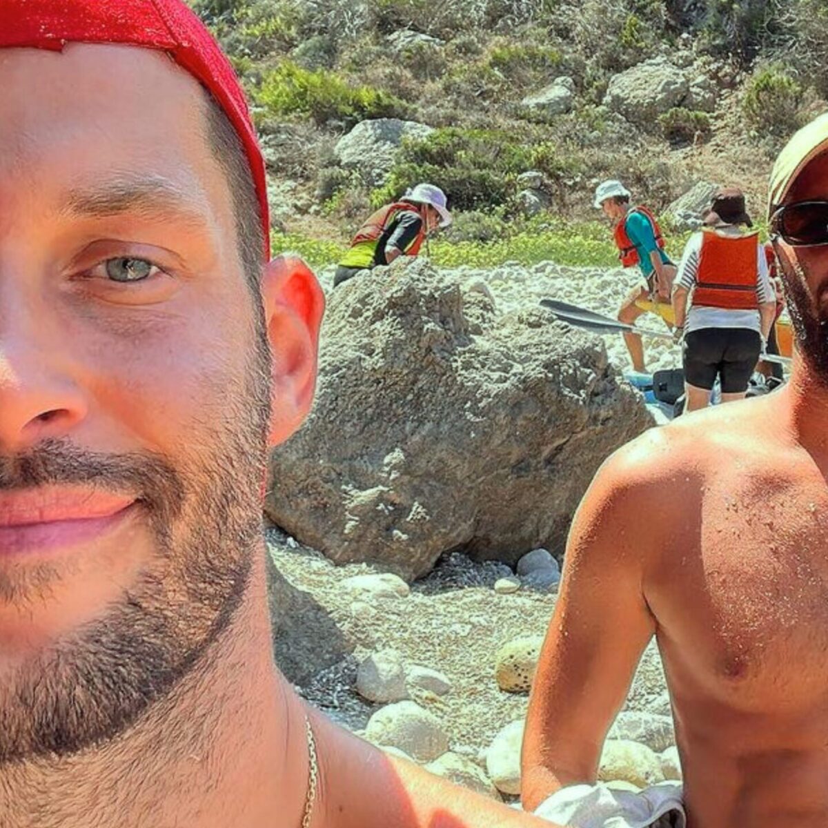 Ο Jacquemus κάνει διακοπές στην Ibiza: Η βίλλα, το σκάφος και η ιδιωτική παραλία