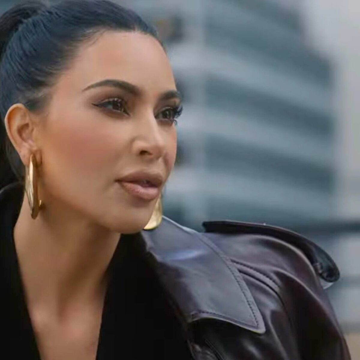 Όλοι μιλούν για την “μέτρια” ερμηνεία της Kim Kardashian στο American Horror Story, όμως είναι πολύ καλή η προσπάθεια της (για μια ερασιτέχνη)!