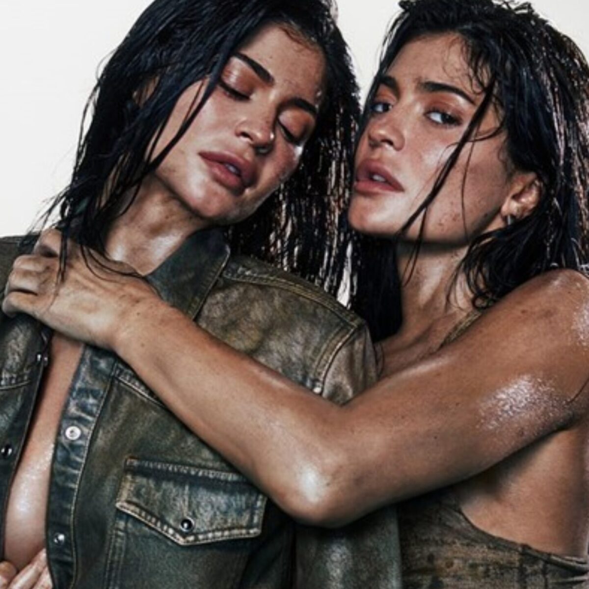 H 26χρονη Kylie Jenner και ο… κλώνος της, ποζάρουν στη νέα καμπάνια Acne Studios!