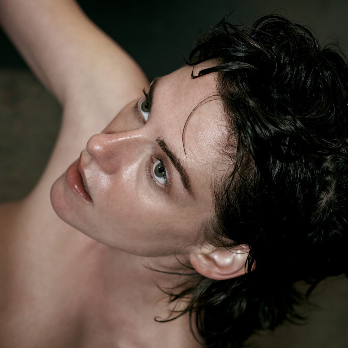 Kristen Stewart: Ποζάρει για το εξώφυλλό του Rolling Stone και “θέλει να κάνει το πιο γκέι πράγμα που έχουμε δει ποτέ”