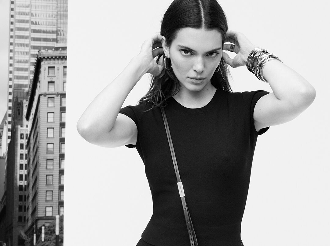 Τα hot πρόσωπα της Calvin Klein δίνουν άλλη ματιά στο streetstyle με τη νέα συλλογή Άνοιξη/Καλοκαίρι 2024