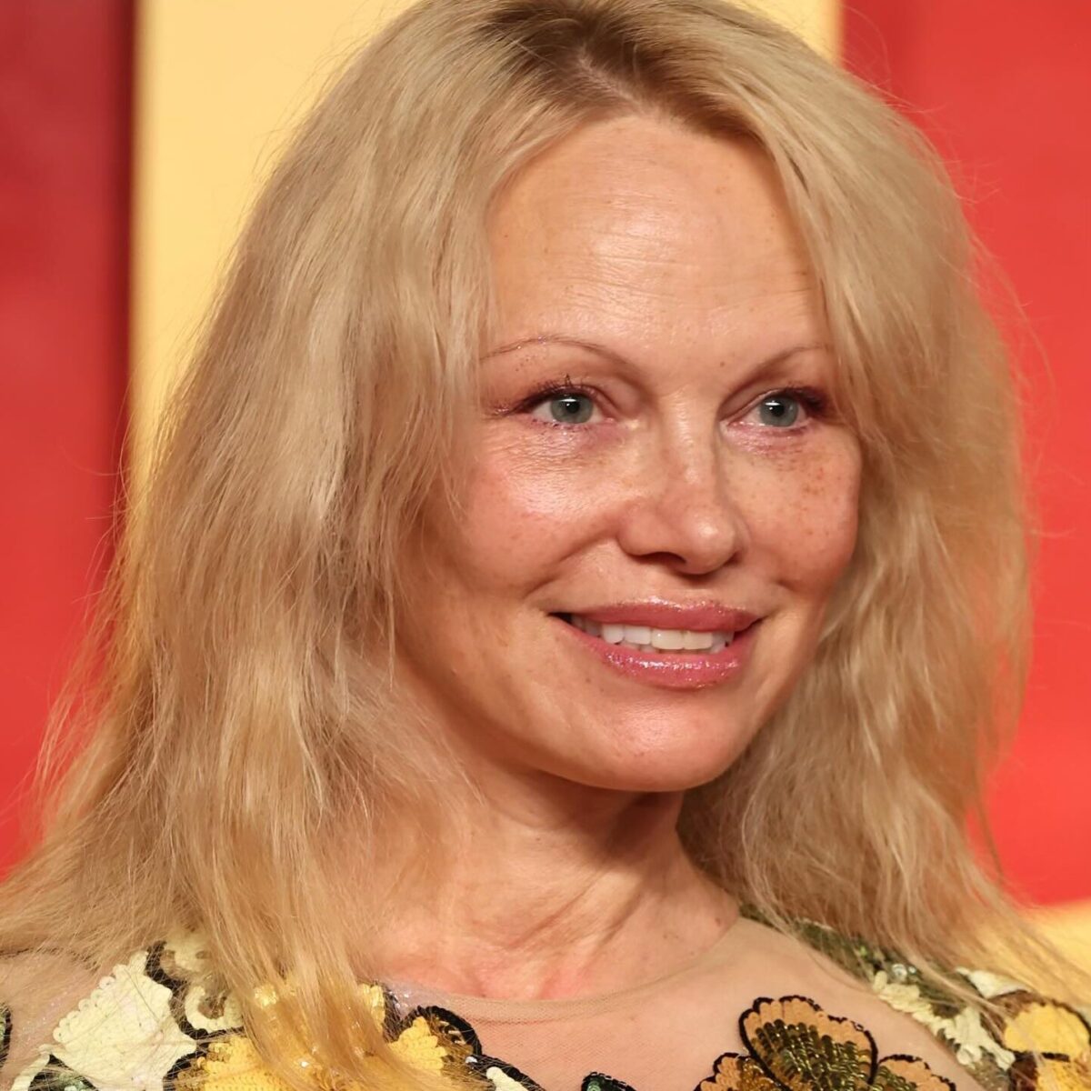 Η Pamela Anderson περπάτησε makeup-free στο after party των Oscars