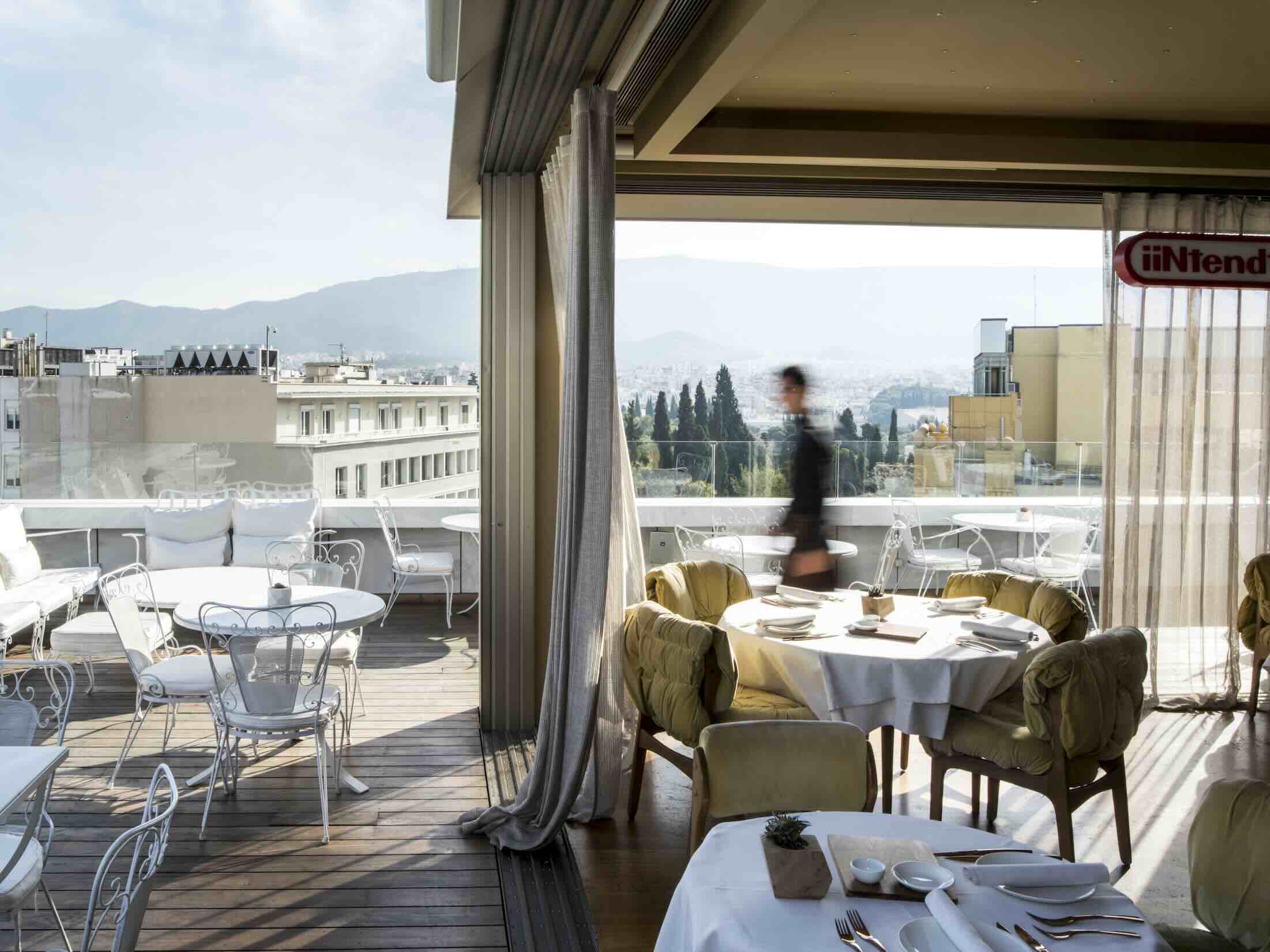 Βρήκαμε το brunch με την πιο ωραία θέα της Αθήνας, μοναδικές γεύσεις και τέχνη