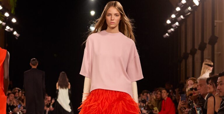 Ένας διαφορετικός Balenciaga -Το ντεμπούτο του Pierpaolo Piccioli τιμά τον θρυλικό Cristóbal