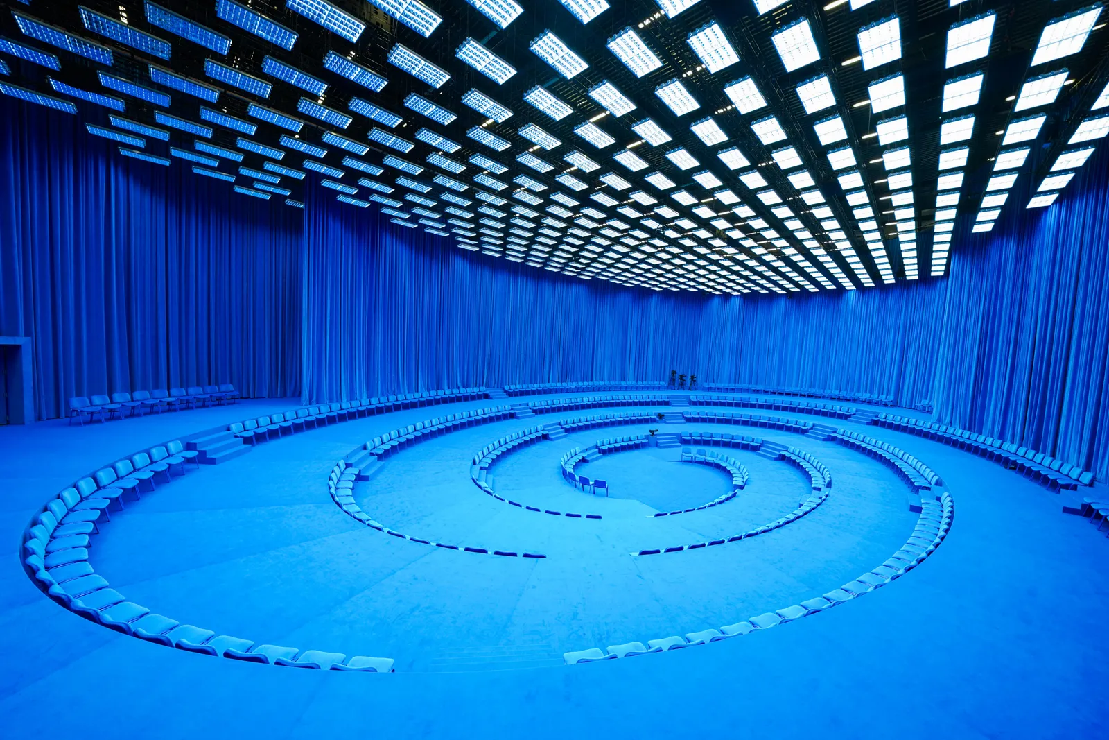 Catwalk: The Art of the Fashion Show