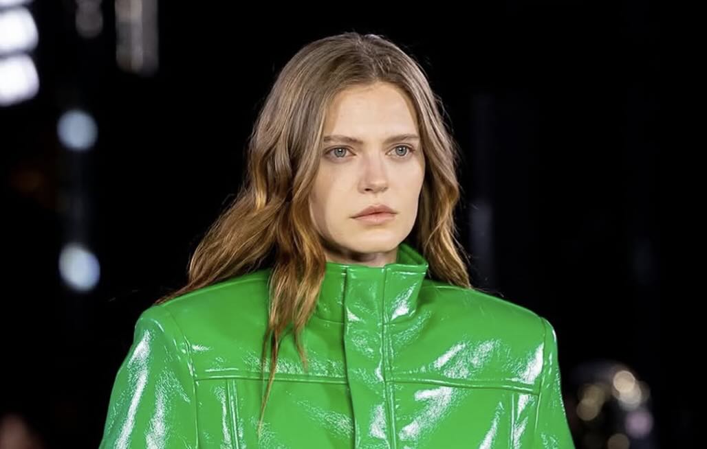 H Saudi Airlines κάνει την πρώτη της πτήση στον κόσμο της μόδας με το νέο της brand και μας αρέσει!