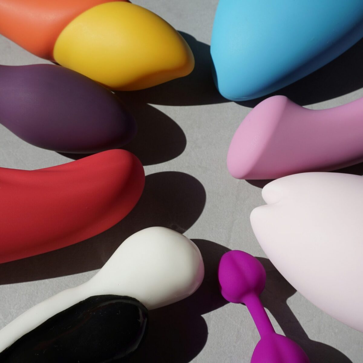 Η ιστορία του δονητή: Από τα σπήλαια της λίθινης εποχής μέχρι το «Sex and the City»