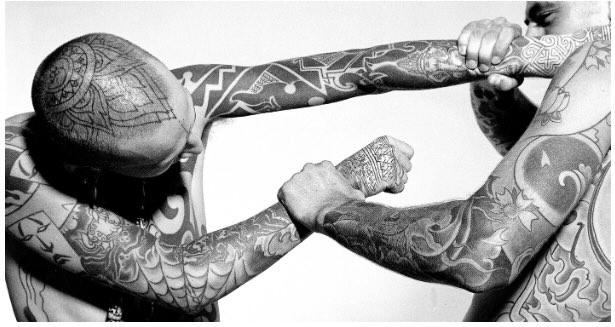 Αποτύπωμα 30: Τρεις δεκαετίες ανθρώπων και τελετουργιών μέσα από το φακό του Σπύρου Πώρου