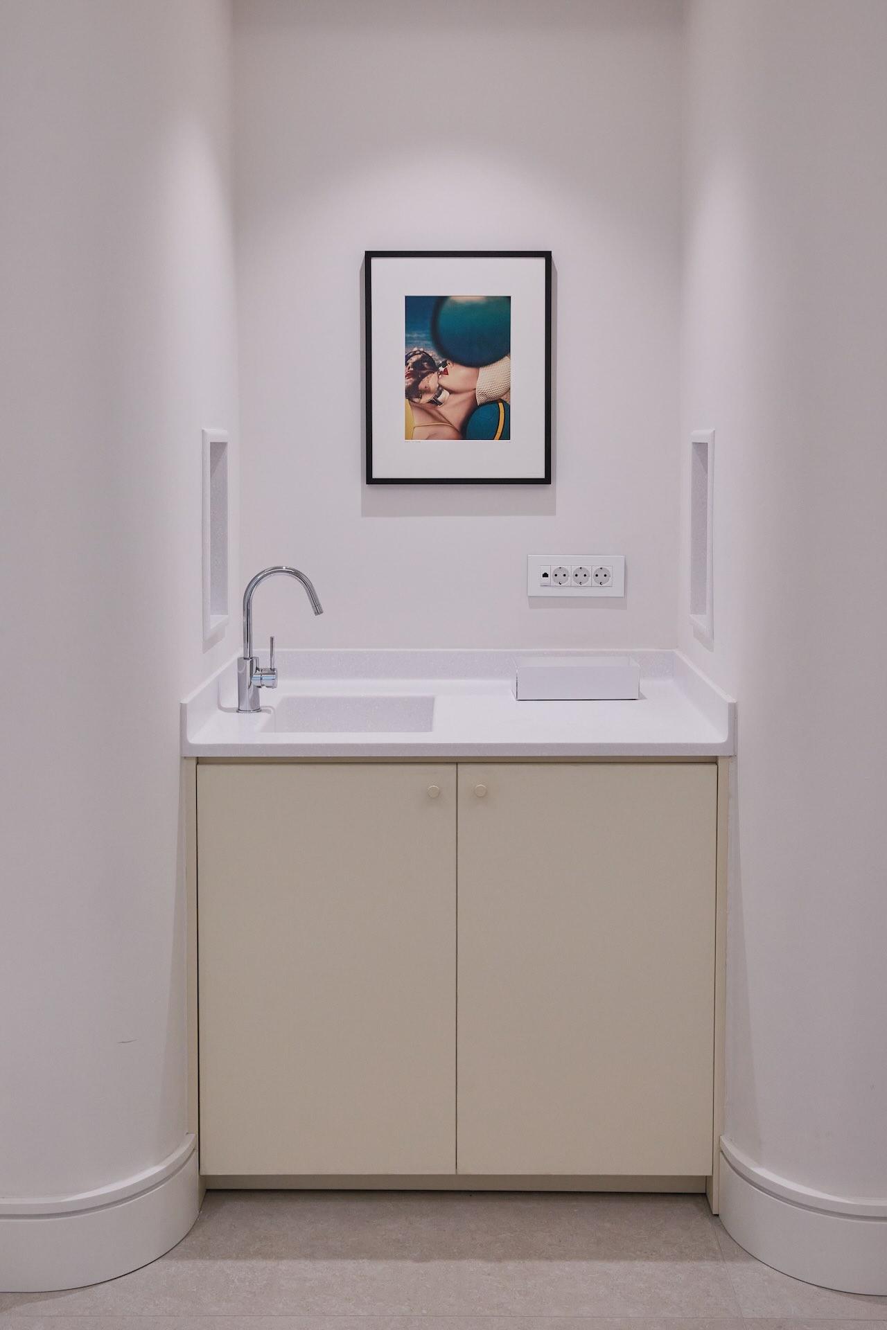 Siskou Derma Clinic.